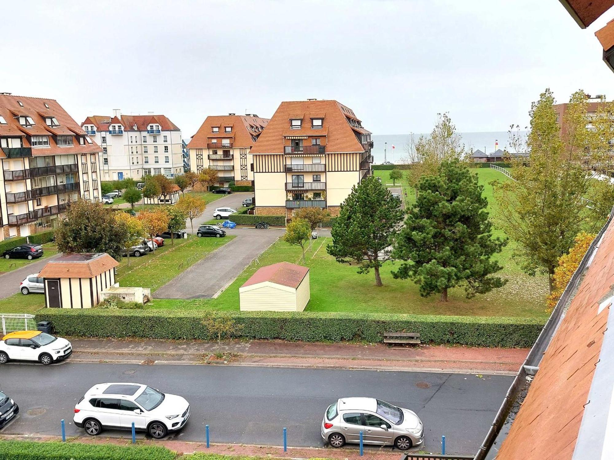Charmant 2 Pieces Renove Avec Loggia, A Deux Pas De La Plage - Parking Prive - Idealement Situe - Fr-1-712-77 Villers-sur-Mer Exterior photo